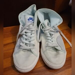 Mens Nike Sneakers- Size 10